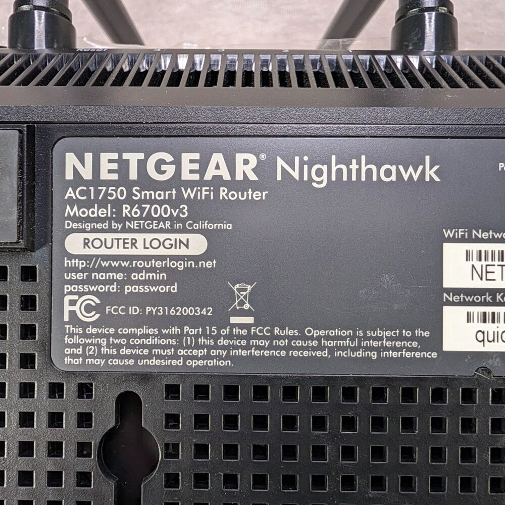 NETGEAR Nighthawk AC1750 Smart WiFi Router R6700v3 Dual Band - Picture 4 of 7